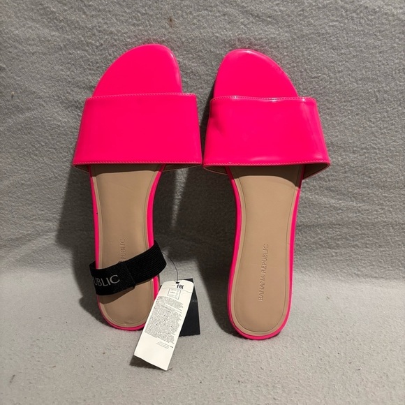 Banana Republic Shoes - WOMENS BEIGE SLIP ON SANDALS